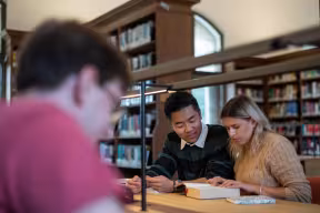 STUDENTS IN THE RADCLIFFE SCIENCE LIBRARY
