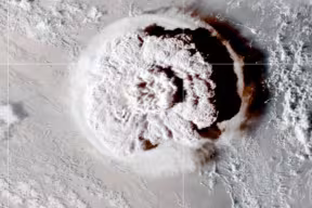 Hunga Tonga-Hunga Ha‘apai erupts