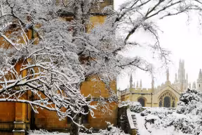 Snowy scene in Oxford