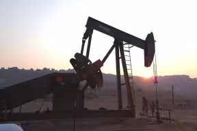 Sunset over the oil industry: Depleted oil fields are one of the targets for carbon dioxide burial.