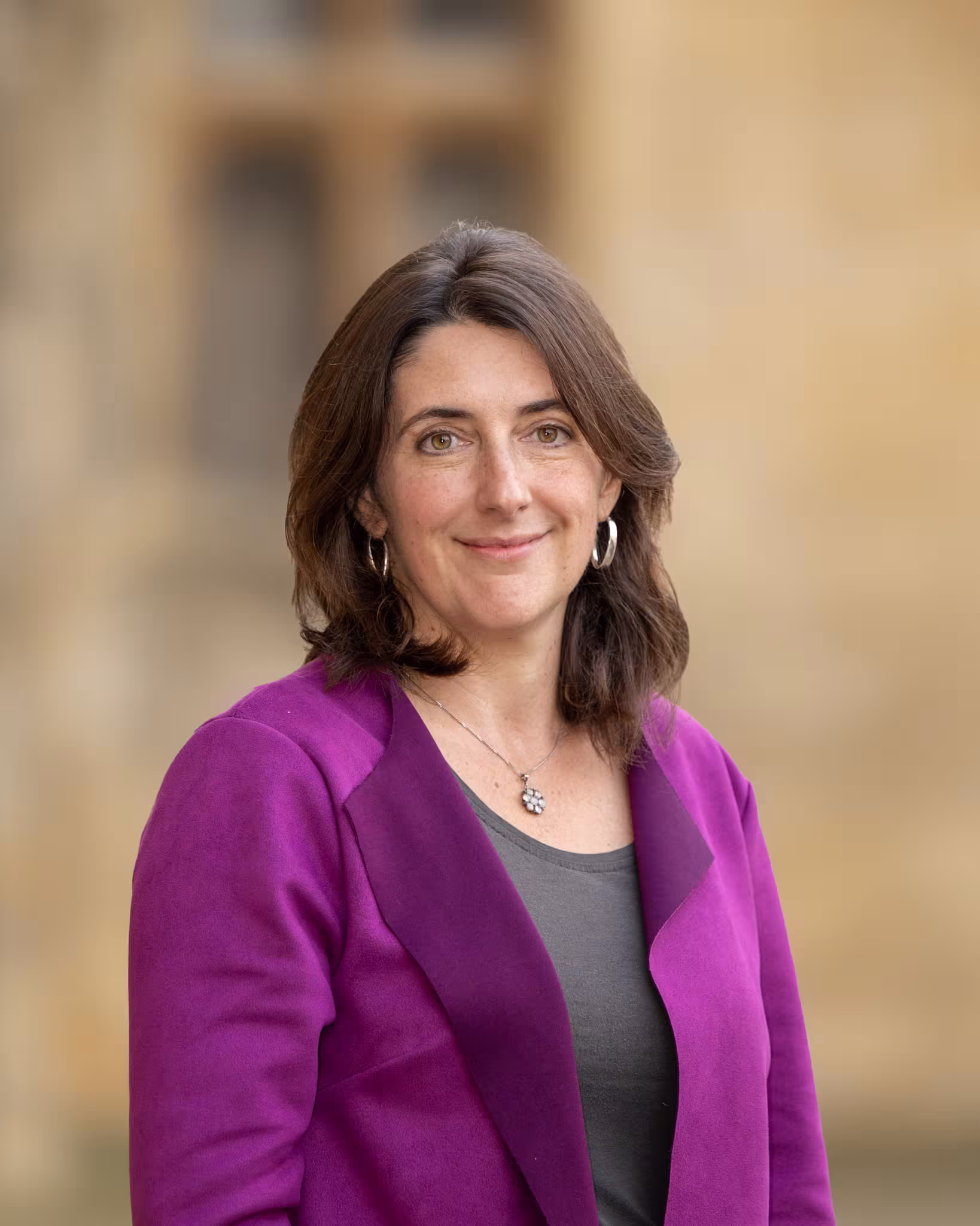 Dr Laura Swift
